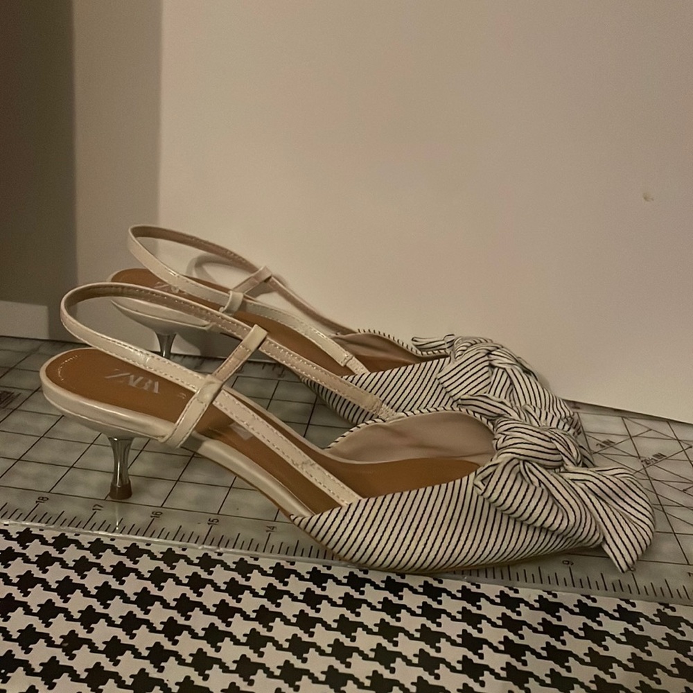 Zara big bow kitten heels size 39/8 sling back